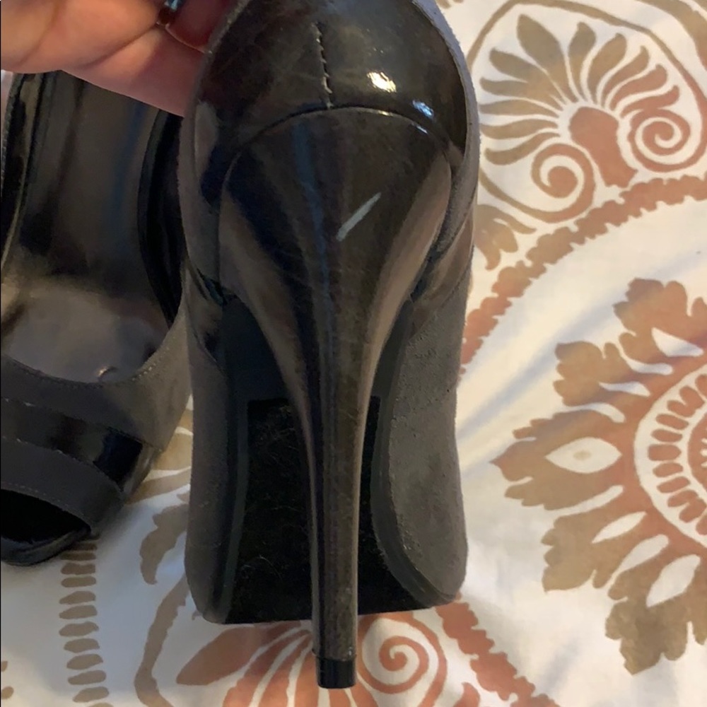 Heels 👠 - Picture 3 of 4
